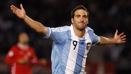 -“青少年足球专项奖学金正式实施，激励青少年热爱运动”，全国青少年校园足球工作年度优秀评选活动